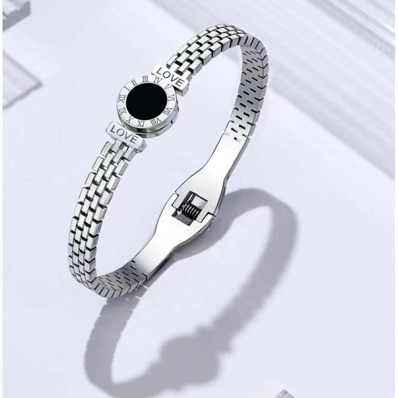 Gold Disc Love Letter Bracelet for Women - Simple Style