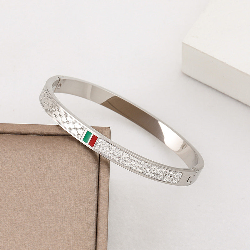 Gold Disc Love Letter Bracelet for Women - Simple Style