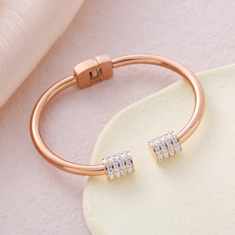 Gold Disc Love Letter Bracelet for Women - Simple Style