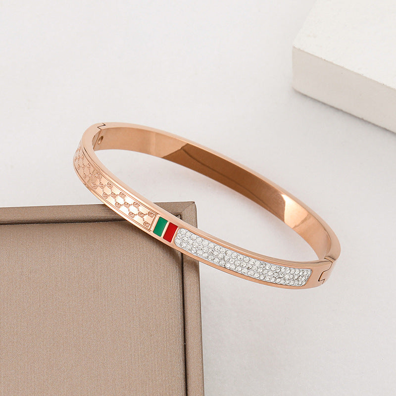 Gold Disc Love Letter Bracelet for Women - Simple Style